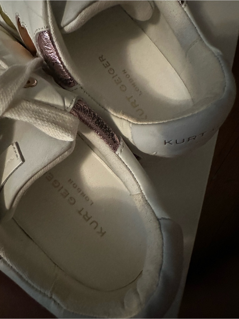 Kurt Geiger Love Lane White Leather with Multicolored Hearts Sneakers Size 8 - Picture 8 of 10